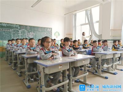 文登区:这里的“一老一小”各有所乐