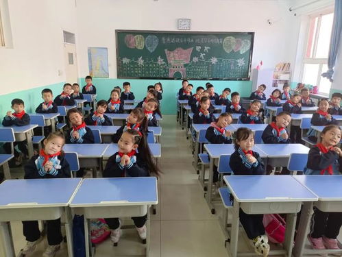 县第四实验小学 课桌舞 助力校园 双减