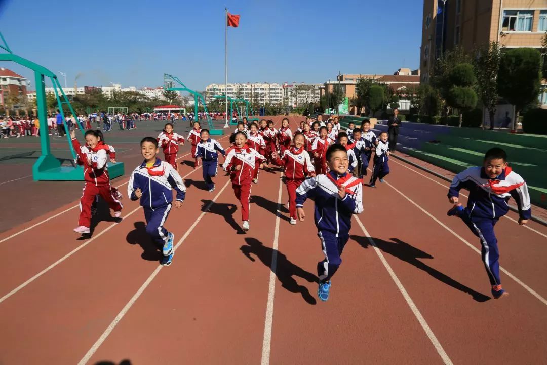 @所有学生 精彩课间齐运动,激情燃烧卡路里