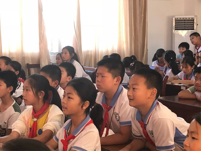德化县城东实小举行“爱上阅读 幸福读书”讲座