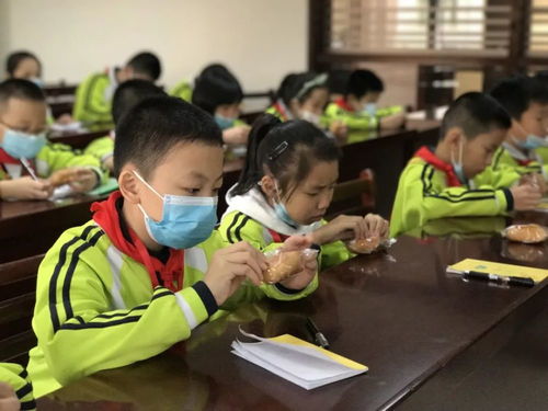 惠安实小学记走进食品企业学习食安知识