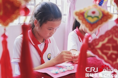 贵州平塘 弘扬传统文化 共创民族团结——实验小学行动纪实