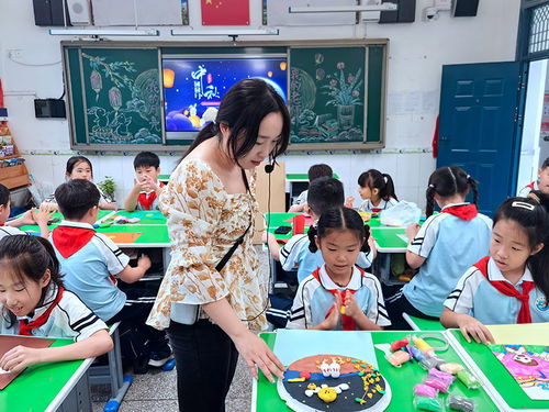 安徽颍上 喜迎中秋，爱满校园