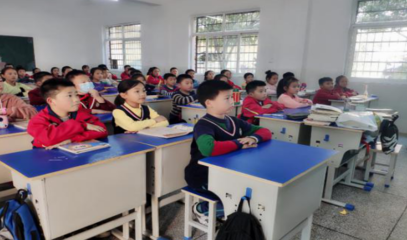 县实验小学召开“扫黄打非”主题班会，筑牢校园健康防线